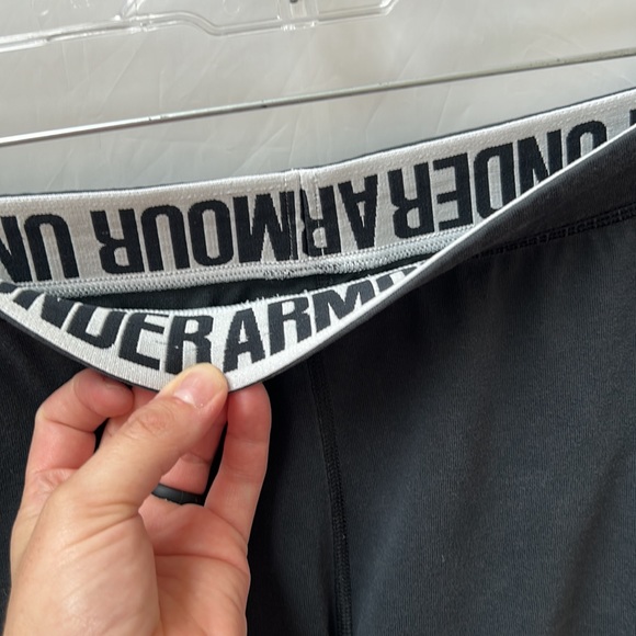 Under Armour UA Favorite CapriWorkout Pants Black Size Medium Cotton - Picture 6 of 11